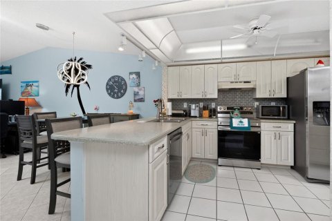 Condo in Punta Gorda, Florida, 2 bedrooms  № 2148354 - photo 8