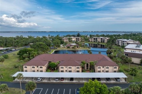 Condo in Punta Gorda, Florida, 2 bedrooms  № 2148354 - photo 3