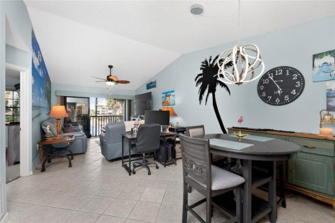 Condo in Punta Gorda, Florida, 2 bedrooms  № 2148354 - photo 12
