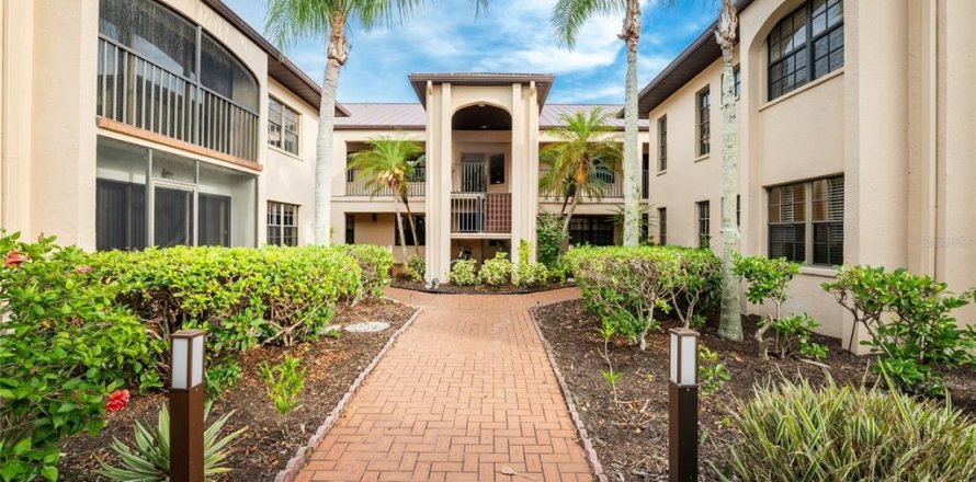 Condo in Punta Gorda, Florida, 2 bedrooms  № 2148354