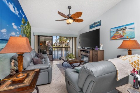 Condo in Punta Gorda, Florida, 2 bedrooms  № 2148354 - photo 13