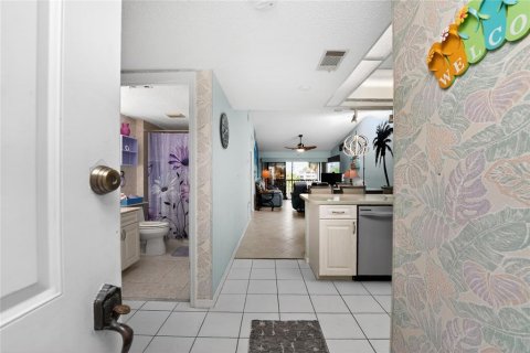 Condo in Punta Gorda, Florida, 2 bedrooms  № 2148354 - photo 16