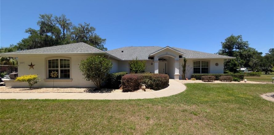Villa ou maison à Ocala, Floride 4 chambres, 234.67 m2 № 2330427
