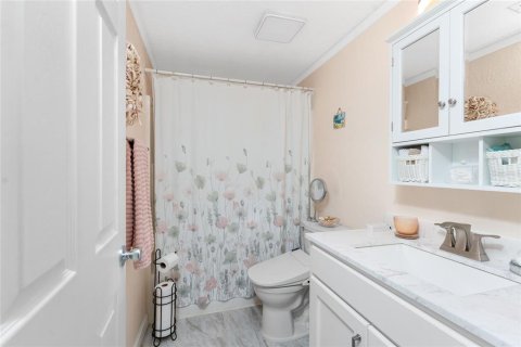 House in Port Charlotte, Florida 2 bedrooms, 150.87 sq.m. № 1746336 - photo 18