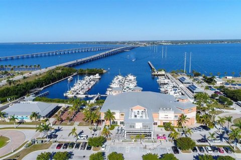 House in Port Charlotte, Florida 2 bedrooms, 150.87 sq.m. № 1746336 - photo 27