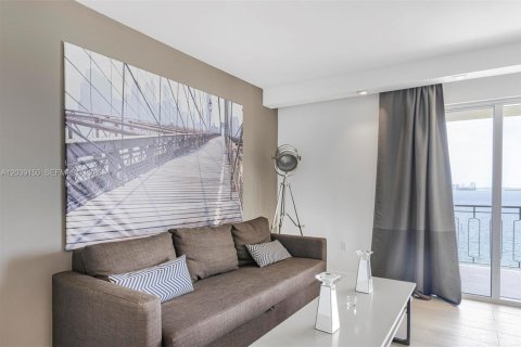 Condo in Miami, Florida, 2 bedrooms  № 2086412 - photo 5