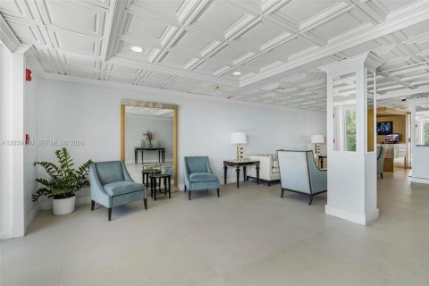 Condo in Miami, Florida, 2 bedrooms  № 2086412 - photo 28