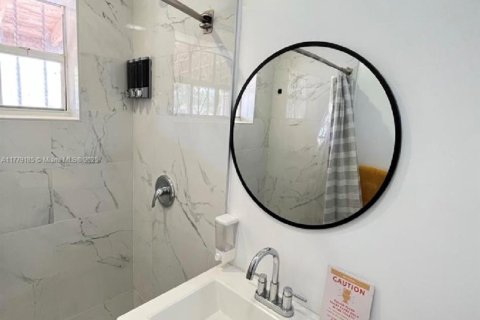 Villa ou maison à vendre à Miami, Floride: 3 chambres, 73.58 m2 № 1973474 - photo 18