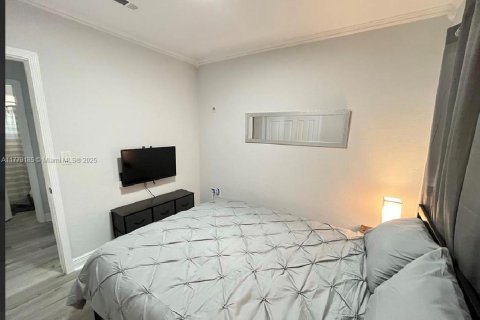 Villa ou maison à vendre à Miami, Floride: 3 chambres, 73.58 m2 № 1973474 - photo 6