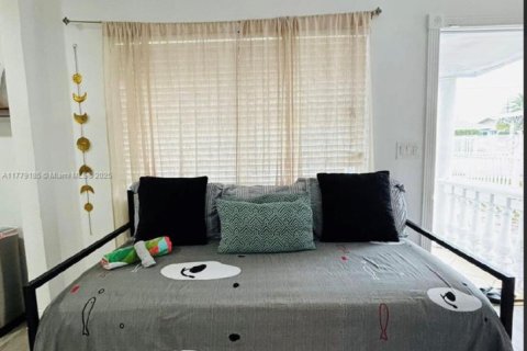 Villa ou maison à vendre à Miami, Floride: 3 chambres, 73.58 m2 № 1973474 - photo 16