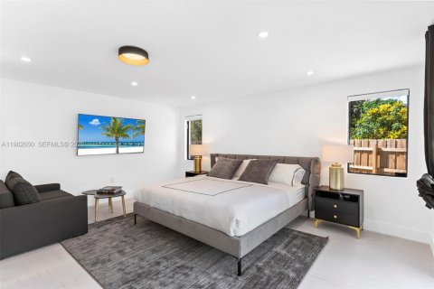 Купить виллу или дом в Майами, Флорида 5 спален, 219.81м2, № 2050770 - фото 28