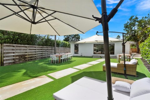 Купить виллу или дом в Майами, Флорида 5 спален, 219.81м2, № 2050770 - фото 14