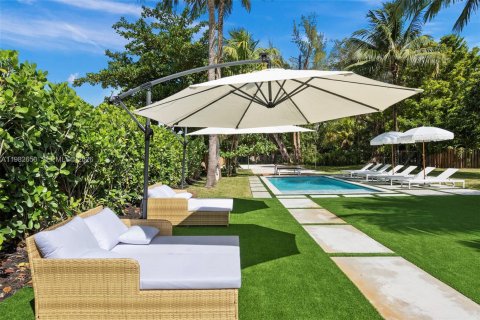 Купить виллу или дом в Майами, Флорида 5 спален, 219.81м2, № 2050770 - фото 22