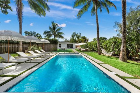 Купить виллу или дом в Майами, Флорида 5 спален, 219.81м2, № 2050770 - фото 8