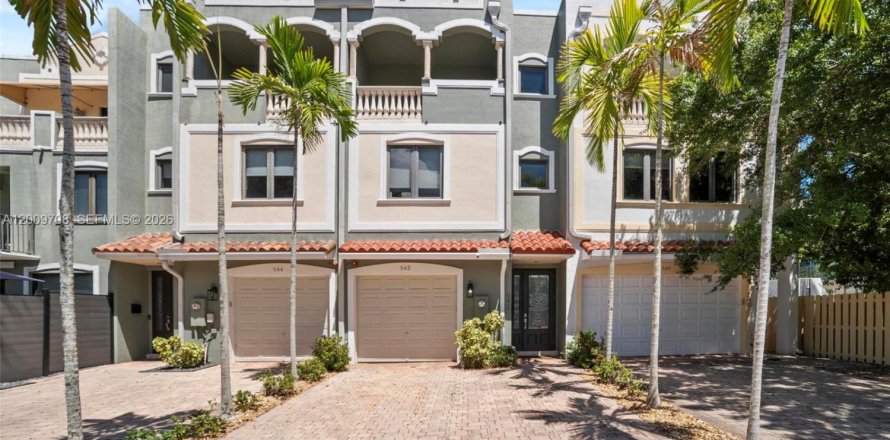 Adosado en Fort Lauderdale, Florida 3 dormitorios, 186.55 m2 № 2072689