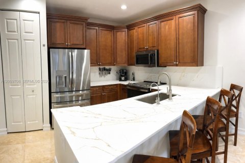 Adosado en venta en Fort Lauderdale, Florida, 3 dormitorios, 186.55 m2 № 2072689 - foto 10
