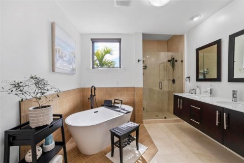 Adosado en venta en Fort Lauderdale, Florida, 3 dormitorios, 186.55 m2 № 2072689 - foto 18