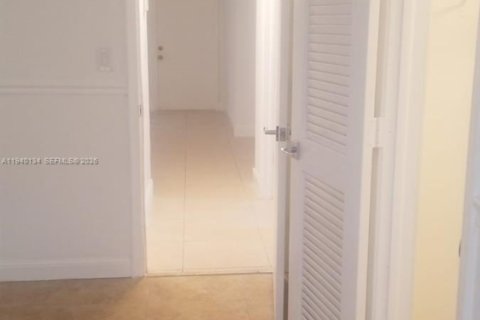 Copropriété à louer à Pompano Beach, Floride: 2 chambres, 84.73 m2 № 1997359 - photo 5