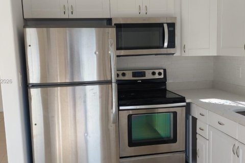 Copropriété à louer à Pompano Beach, Floride: 2 chambres, 84.73 m2 № 1997359 - photo 2