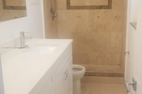 Copropriété à louer à Pompano Beach, Floride: 2 chambres, 84.73 m2 № 1997359 - photo 12