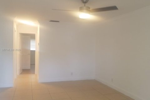 Copropriété à louer à Pompano Beach, Floride: 2 chambres, 84.73 m2 № 1997359 - photo 7