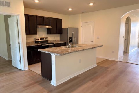 House in Lake Alfred, Florida 3 bedrooms, 157 sq.m. № 2209235 - photo 7