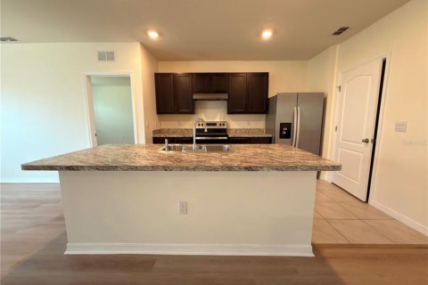 House in Lake Alfred, Florida 3 bedrooms, 157 sq.m. № 2209235 - photo 6