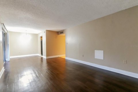 Condominio en venta en Orlando, Florida, 2 dormitorios, 90.67 m2 № 1673769 - foto 14