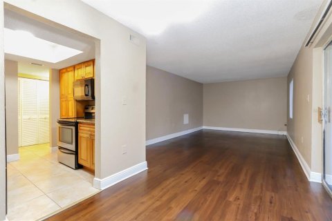 Condominio en venta en Orlando, Florida, 2 dormitorios, 90.67 m2 № 1673769 - foto 12