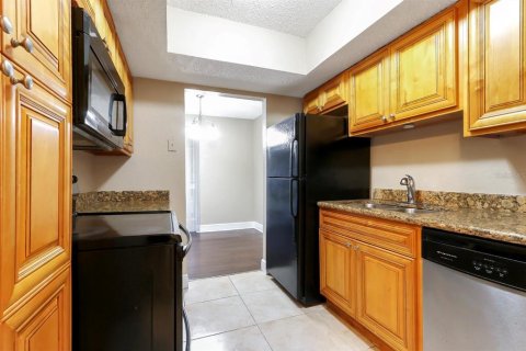 Condominio en venta en Orlando, Florida, 2 dormitorios, 90.67 m2 № 1673769 - foto 17