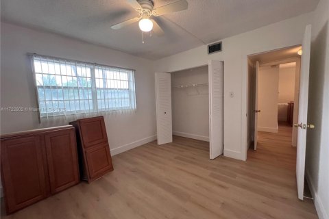 Copropriété à vendre à Margate, Floride: 2 chambres, 91.97 m2 № 2038119 - photo 2
