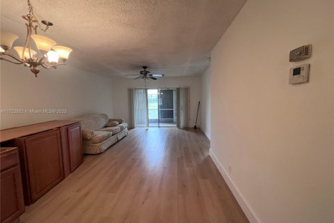 Condo à Margate, Floride, 2 chambres  № 2038119