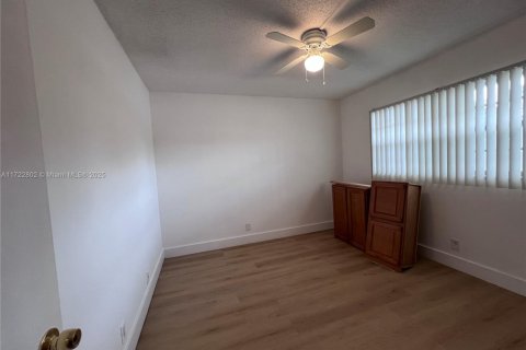 Copropriété à vendre à Margate, Floride: 2 chambres, 91.97 m2 № 2038119 - photo 5