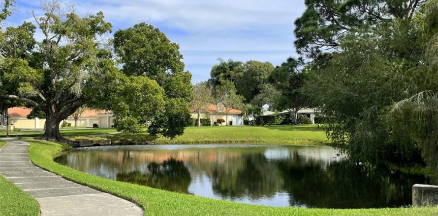 Condominio en Sarasota, Florida, 2 dormitorios № 214826