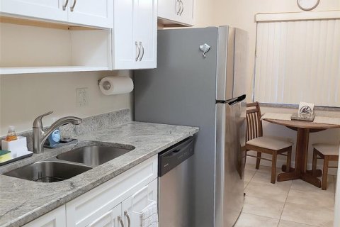 Copropriété à louer à Sarasota, Floride: 2 chambres, 102.94 m2 № 214826 - photo 6