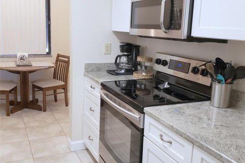 Copropriété à louer à Sarasota, Floride: 2 chambres, 102.94 m2 № 214826 - photo 7
