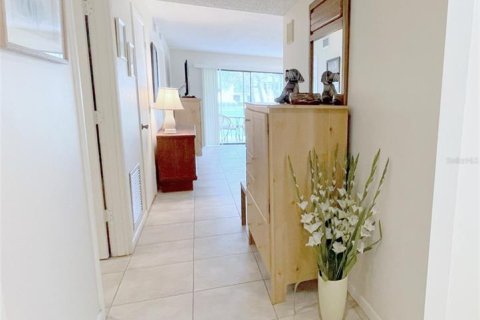Copropriété à louer à Sarasota, Floride: 2 chambres, 102.94 m2 № 214826 - photo 5