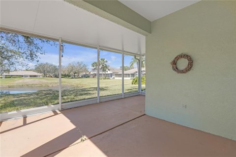 Condo in Sun City Center, Florida, 2 bedrooms  № 1539030 - photo 24