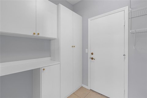 Condo in Sun City Center, Florida, 2 bedrooms  № 1539030 - photo 13