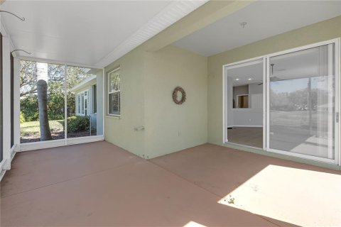 Condo in Sun City Center, Florida, 2 bedrooms  № 1539030 - photo 25