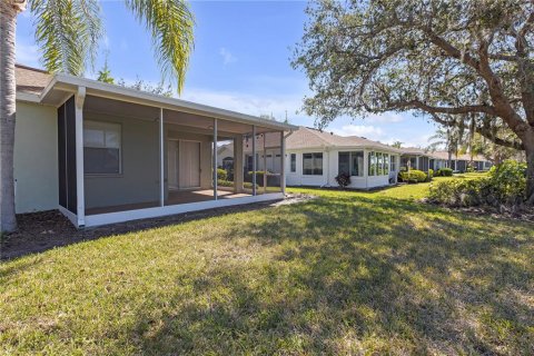 Condo in Sun City Center, Florida, 2 bedrooms  № 1539030 - photo 30