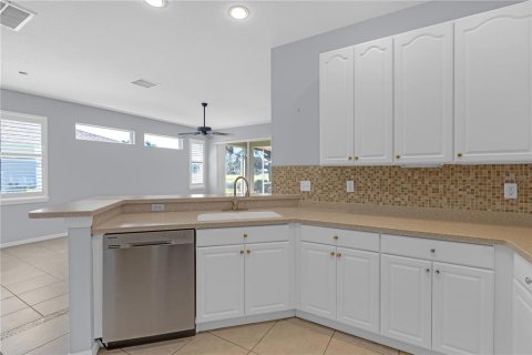 Condo in Sun City Center, Florida, 2 bedrooms  № 1539030 - photo 9