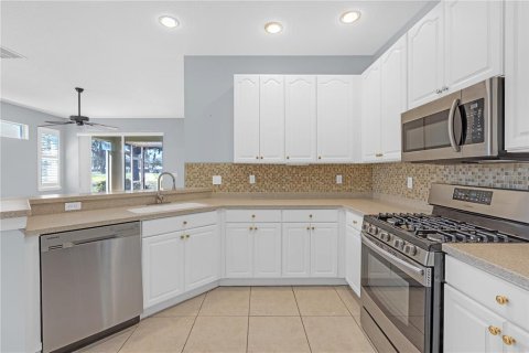 Condo in Sun City Center, Florida, 2 bedrooms  № 1539030 - photo 8