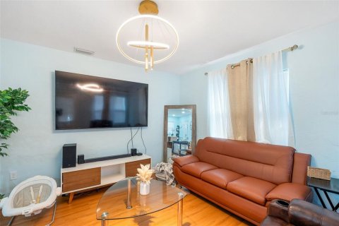 Villa ou maison à vendre à Saint Petersburg, Floride: 4 chambres, 126.35 m2 № 2353297 - photo 3