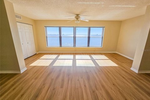 Copropriété à louer à Gulfport, Floride: 1 chambre, 108.7 m2 № 1783112 - photo 10