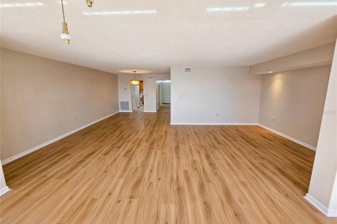 Copropriété à louer à Gulfport, Floride: 1 chambre, 108.7 m2 № 1783112 - photo 14