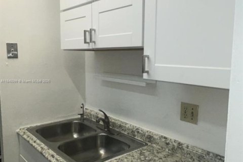 Copropriété à vendre à Coral Springs, Floride: 2 chambres, 71.35 m2 № 1848956 - photo 7