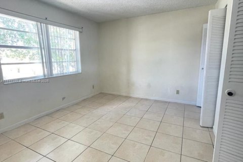Copropriété à vendre à Coral Springs, Floride: 2 chambres, 71.35 m2 № 1848956 - photo 17
