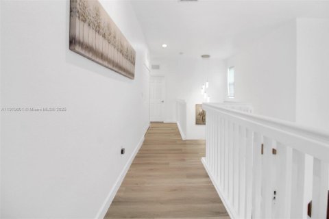 Casa en venta en Homestead, Florida, 3 dormitorios, 203.73 m2 № 1974741 - foto 22