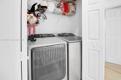 Casa en venta en Homestead, Florida, 3 dormitorios, 203.73 m2 № 1974741 - foto 29